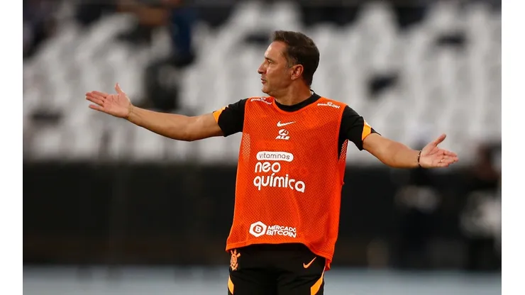 Botafogo v Corinthians - Brasileirao 2022
