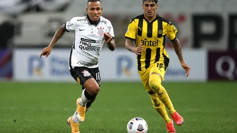 Corinthians v Pe�arol - Copa CONMEBOL Sudamericana 2021