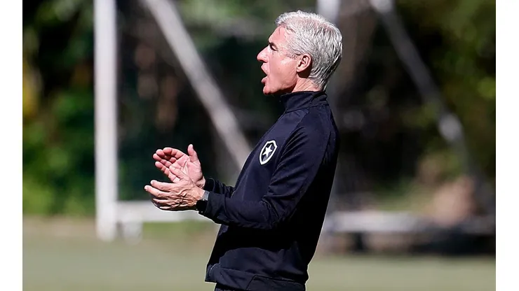 Luís Castro fala sobre conquista do Brasil na Copa do Mundo de 1958 (Foto: Vitor Silva/Botafogo)