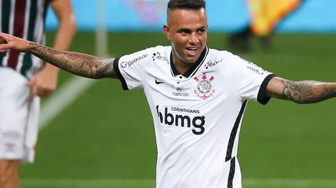 Luan não é relacionado por Vítor Pereira há mais de dois meses (Foto: Getty Images)
