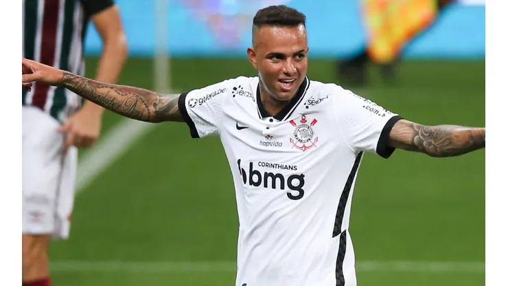 Luan não é relacionado por Vítor Pereira há mais de dois meses (Foto: Getty Images)