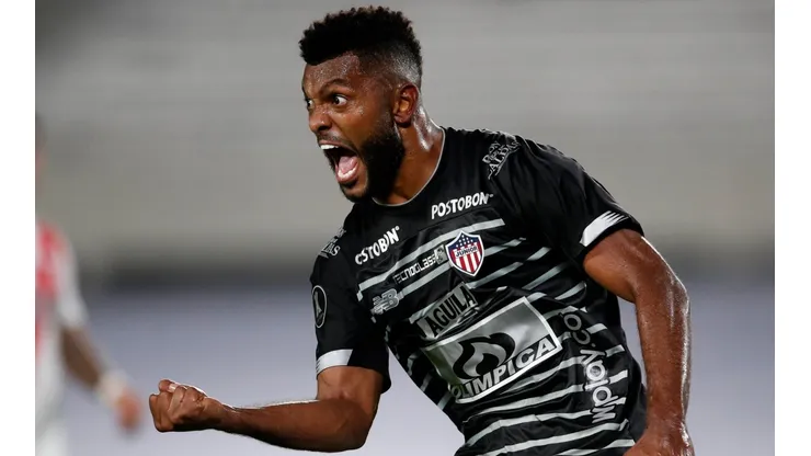 Borja comemora gol com a camisa do Junior Barranquilla (Foto: Getty Images)