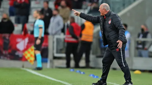 Felipão pediu a compra de Hugo Moura junto ao Flamengo