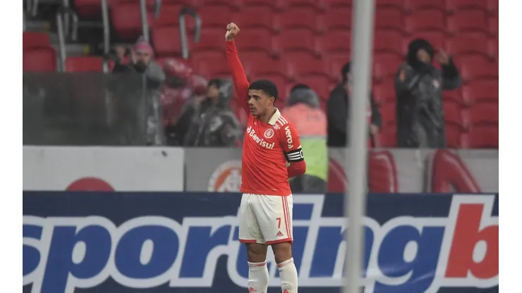Taison se diz chateado com toda situação após greve no Internacional (Foto: Ricardo Duarto/SC Internacional)