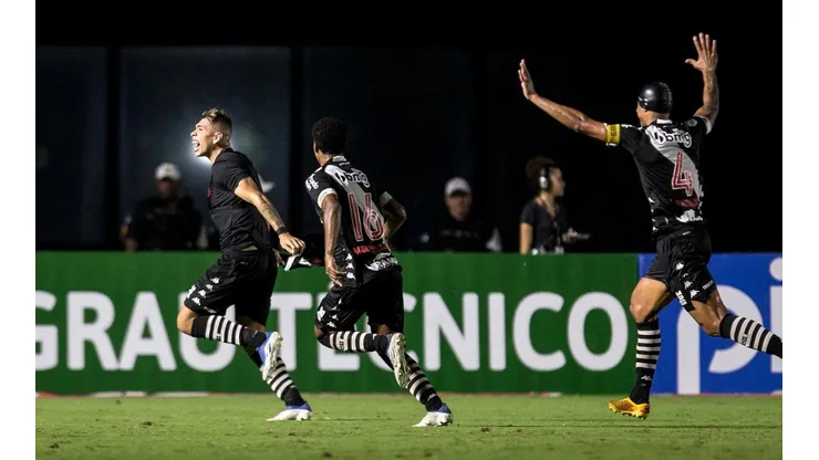 Palacios marcou seu primeiro gol atuando no futebol brasileiro (Foto: Daniel RAMALHO/CRVG)