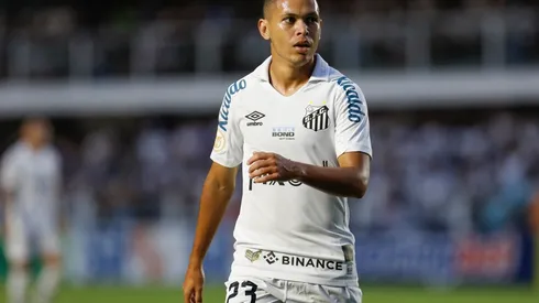 Marcos Guilherme vai acertar com o São Paulo