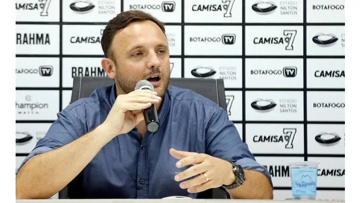 Mazzuco diz que Botafogo, junto à CBF, tomara as medidas cabíveis após lances polêmicos em Internacional x Botafogo (Foto: Vitor Silva/Botafogo)