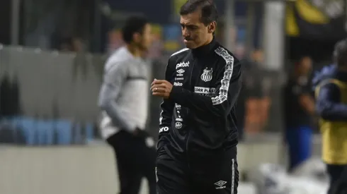 Bustos reclama de erros do Santos (Foto: Ivan Storti/Santos FC)