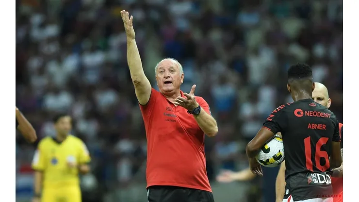 Felipão fala sobre seu futuro no Athletico-PR (Foto: Gustavo Oliveira/athletico.com.br)