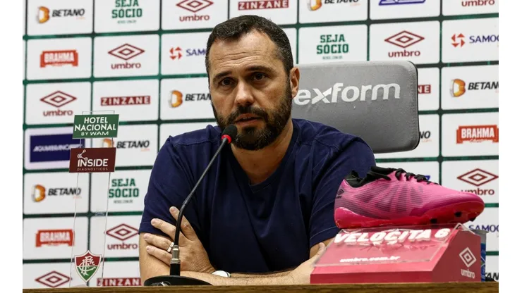 Presidente do Fluminense, Mário Bittencourt, não descarta venda de Michel Araújo