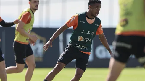 Keno falou sobre a pressão sobre o técnico Turco Mohamed (Foto: Pedro Souza / Atlético)
