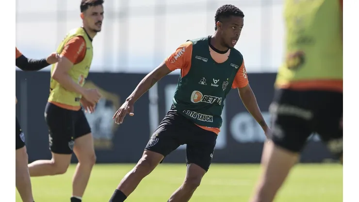 Keno falou sobre a pressão sobre o técnico Turco Mohamed (Foto: Pedro Souza / Atlético)