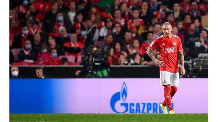 SL Benfica v AFC Ajax: Round Of Sixteen Leg One - UEFA Champions League