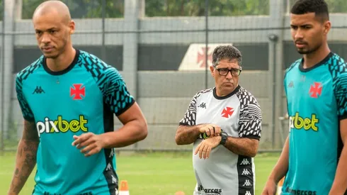 Emílio Faro falou sobre a vitória do Vasco sobre o Cruzeiro (Foto: Daniel RAMALHO / CRVG)