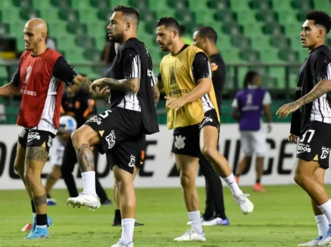 Após Jô, mais jogadores podem deixar o Corinthians na janela de transferências