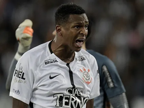 Após deixar o Corinthians, Jô vai ouvir propostas e pode acertar com outro clube da Série A
