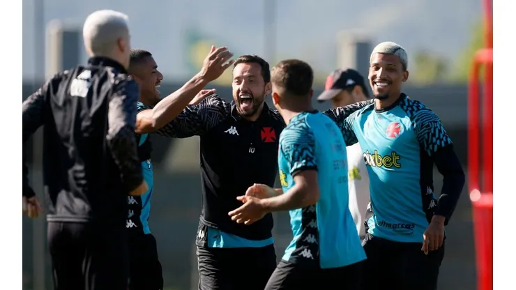 Vasco enfrenta o Náutico nesta terça-feira, dia 7 (Foto: Daniel RAMALHO / CRVG)