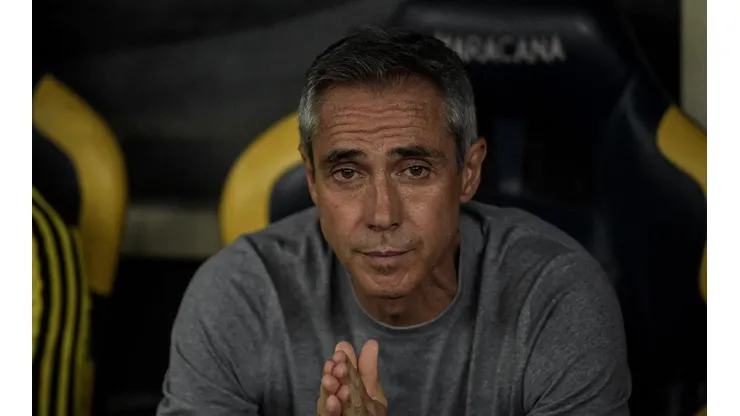 Paulo Sousa relaciona Diego Alves para duelo contra o Fortaleza após polêmica (Foto: Thiago Ribeiro/AGIF)