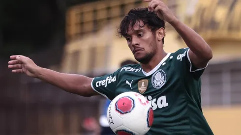 Scarpa falou sobre o sonho de atuar ao lado de Ronaldinho Gaúcho (Foto: Ettore Chiereguini/AGIF)