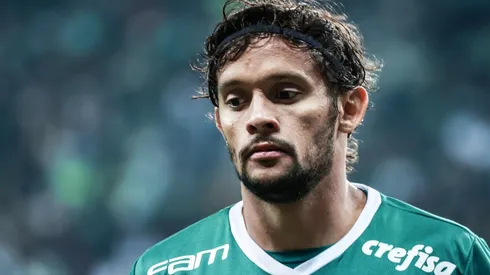 Scarpa revela que o futebol não era o conto de fadas que ele pensava (Foto: Marcello Zambrana/AGIF)