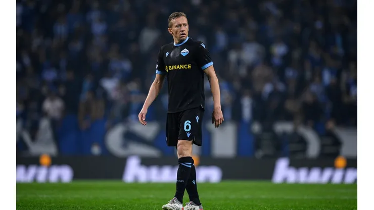 Grêmio define estratégia para repatriar Lucas Leiva