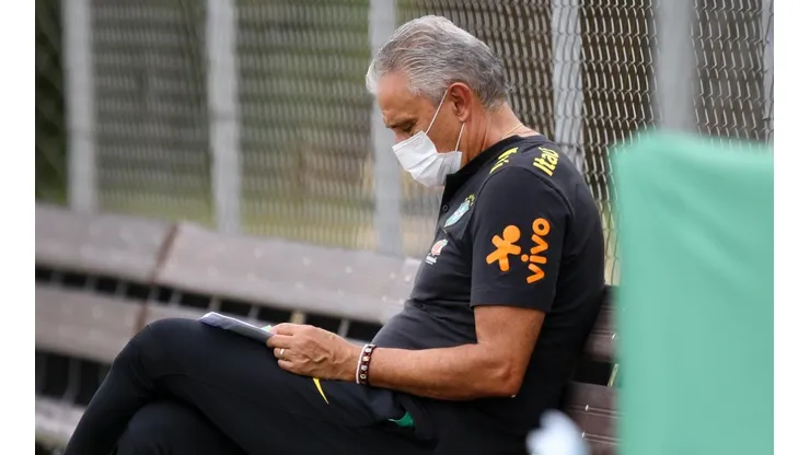 Com poucas convocações e ainda jovem, destaque nos últimos jogos fala como se sente com a camisa do Brasil (Foto: Fernando Moreno/AGIF)