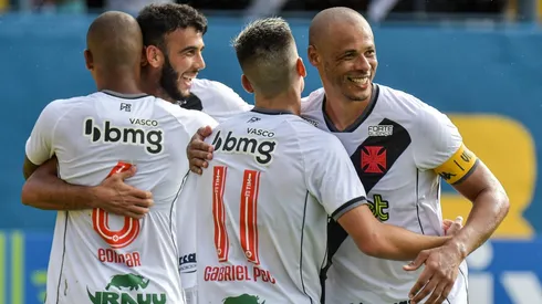 Getúlio promote pix (menor que o de Raniel) por assistência (Foto: Thiago Ribeiro/AGIF)