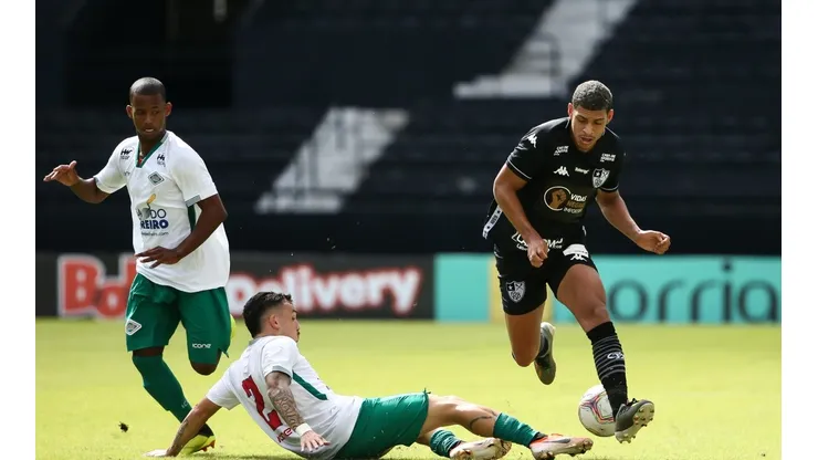 Luís Henrique é formado nas categorias de base do Botafogo