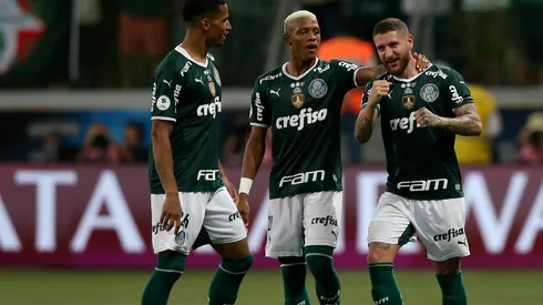 Jogadores do Palmeiras comemoram gol (Foto: Getty Images)
