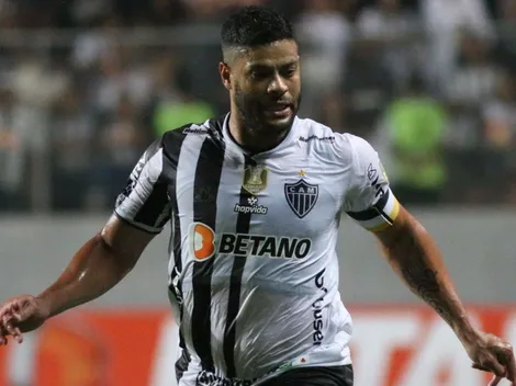 Hulk é absolvido pelo STJD em lance de Galo x Coritiba, pelo Brasileirão