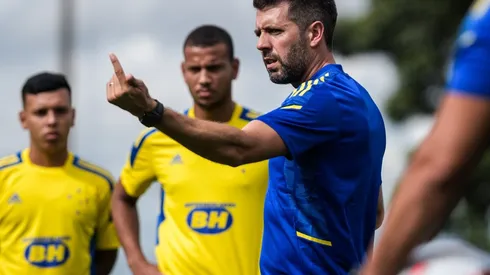 Paulo Pezzolano, técnico do Cruzeiro