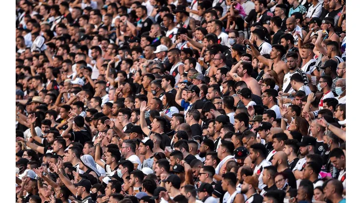Zé Ricardo elogia ambiente criado pela torcida em São Januário (Foto: Thiago Ribeiro/AGIF)