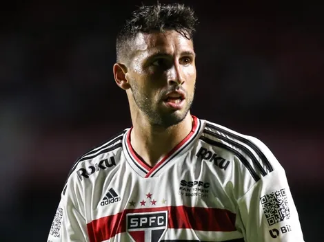 Calleri foge do assunto renovação com o São Paulo, mas se declara ao clube