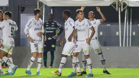 Lateral-direito exalta classificação (Foto: Fernanda Luz/AGIF)