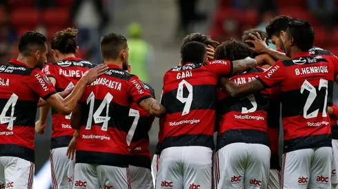 Jogadores do Flamengo comemoram gol (Foto: Getty Images)