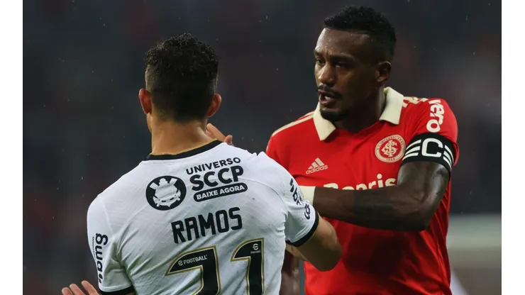Rafael Ramos foi acusado de racismo por Edenílson (Foto: Getty Images)