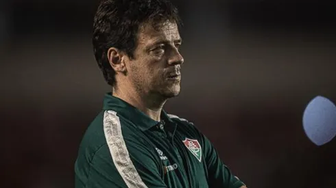 Diniz comentou sobre opção por atletas no meio na partida contra o Vila Nova (Foto: Heber Gomes/AGIF)