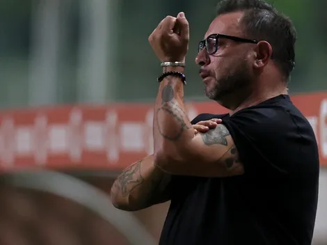 Torcida do Atlético Mineiro faz campanha pela demissão de Turco Mohamed e 'indica' substituto