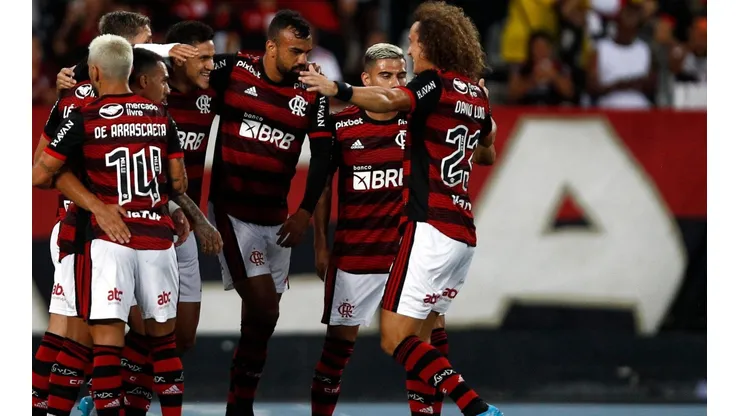Jogadores do Flamengo comemoram gol (Foto: Getty Images)