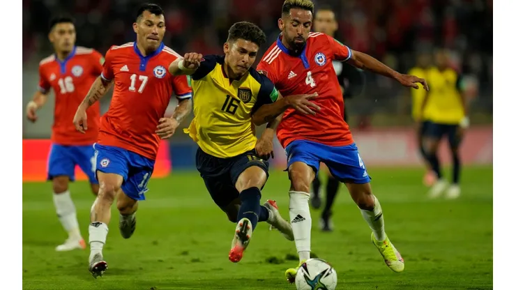 Chile v Ecuador - FIFA World Cup Qatar 2022 Qualifier