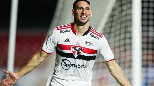 Calleri deverá jogar como titular no San-São (Foto: Getty Images)