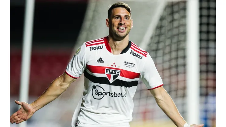 Calleri deverá jogar como titular no San-São (Foto: Getty Images)