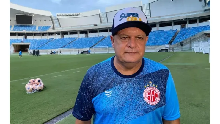 Edson Vieira foi demitido do América-RN após demorar a tomar vacina contra Covid-19