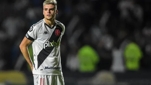 Pec pode chegar a 100 jogos com a camisa do Vasco neste domingo, dia 1 (Foto: Thiago Ribeiro/AGIF)