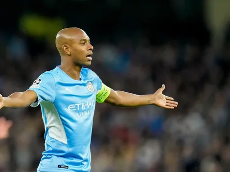 Santos entra na briga por Fernandinho, mas recebe a notícia de que o jogador já está acertado com outro gigante