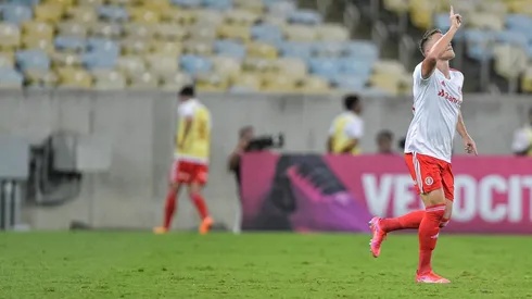 Alemão comemora boa fase (Foto: Thiago Ribeiro/AGIF)