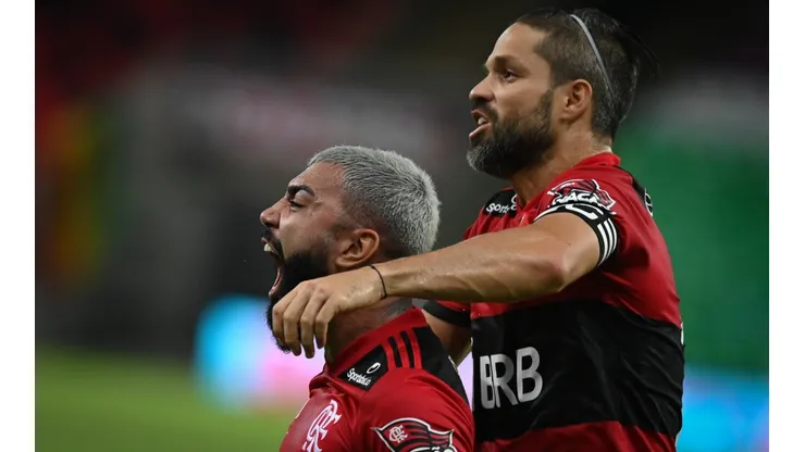 Treta! Diego Ribas ironiza repórter no Ninho do Urubu