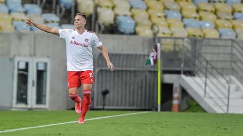 Alemão comemora seu gol que garantiu a vitória contra o Fluminense (Foto: Thiago Ribeiro/AGIF)