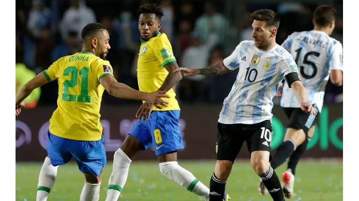 Brasil e Argentina, em campo pelas Eliminatórias Sul-Americanas (Foto: Getty Images)