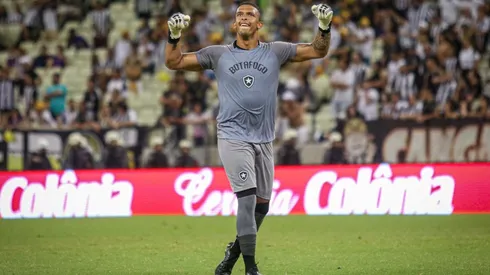 Diego Loureiro quer jogar mais com os pés (Foto: Lucas Emanuel/AGIF)